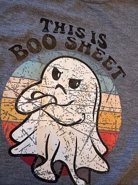 Boo Sheet | Halloween Graphic Tee | Ghost | M/L